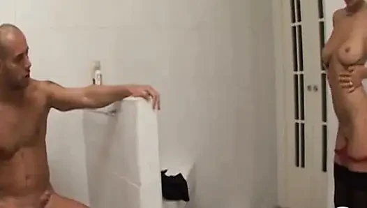 Rahatlatıcı bir penis ve vajina banyosu