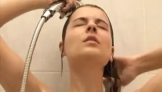 Jasmin la rouge ile işeme 2 külot çişini içerir