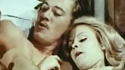 2 kızlar vermek bir dev çük bir oral seks