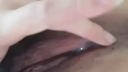 Kılsız amcık, bol su