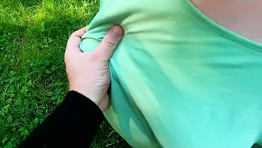 Taşrada göğüslerini dövdü