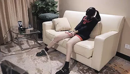 Komşu üvey kız kardeşim eğitilmeyi seviyor