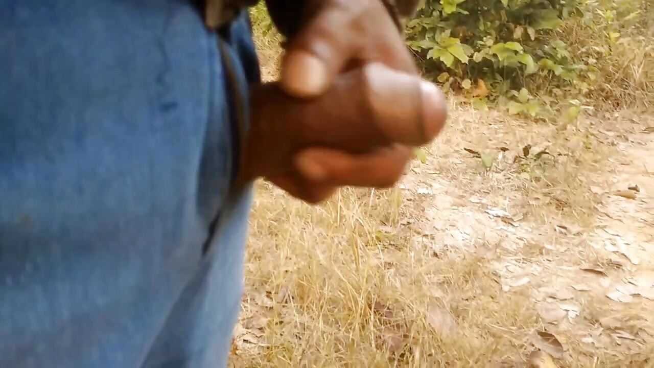 Bahçenin dışında boşalma