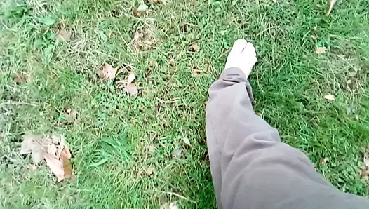 Kocalos - çimlerde çıplak ayak 2