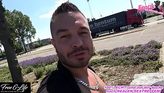 Alman kamu Creampie seks üzerinde sokak ile sarışın genç