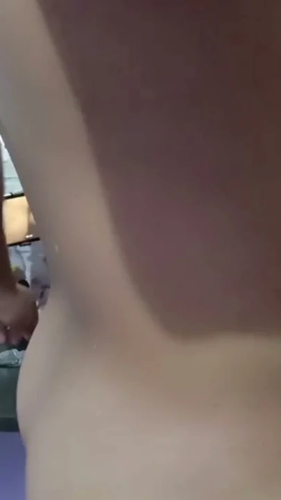 Seksi bhabhi'nin odasına girip arkadan yakalayıp siktim | Klip 1