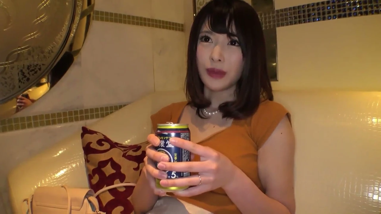Black Stockings I-cup Married Woman and Love Hotel – Nozomi 28 Years Old