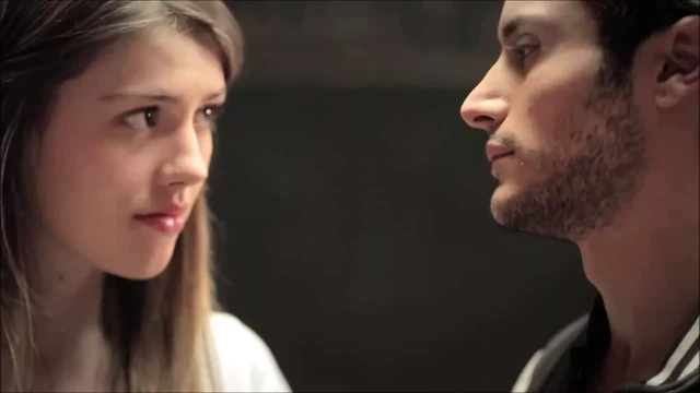 Seksi dil öpücüğü