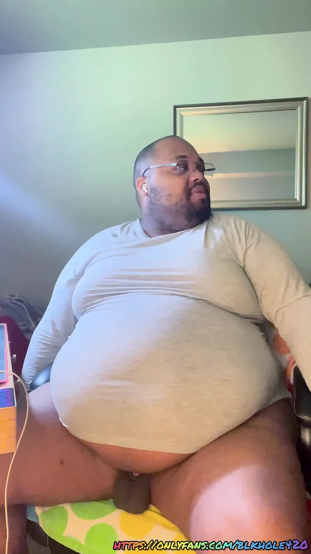 Первая мастурбация в новой квартире