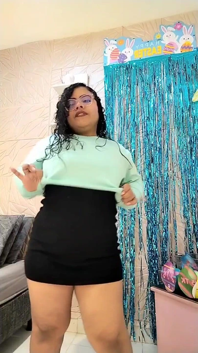 I have a new outfit  want a sneak peek?