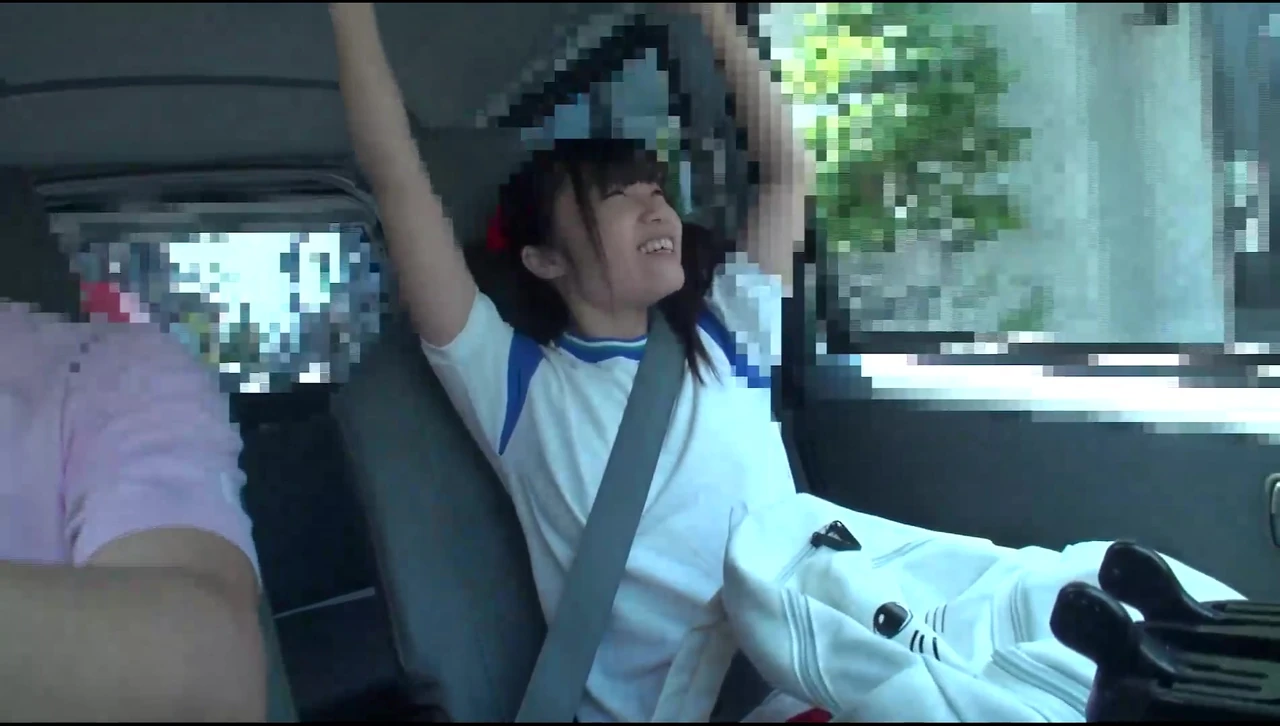 मैं उनकी कठपुतली हूं। ममी - छोटे स्तन, बिल्ली के बाल काटे (भाग 1)