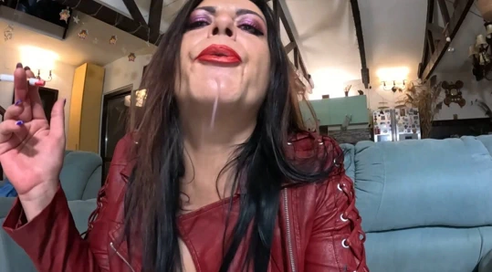 Tükürme fetişi takıntısı - edepsiz konuşma, sigara içme ve ıslak mastürbasyon 324