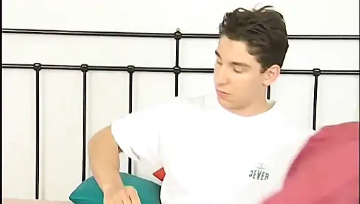 Büyük götlü olgun arkadan sikiliyor