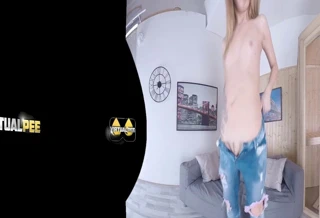 Barbara Sweet puts on pee drenched denims in this vr porno