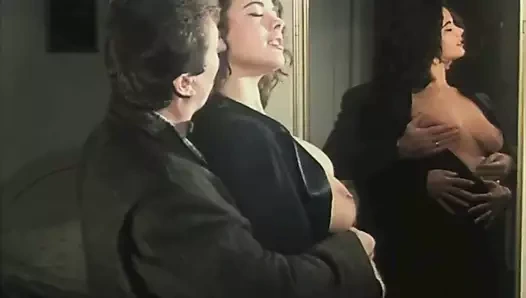 Klasik güzeller angelica bella ve süper ramba sert büyük yarak alıyor