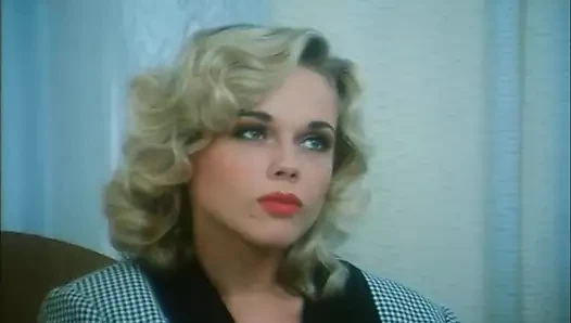 İki güzel sürtük birbirini beceriyor! (tam film)