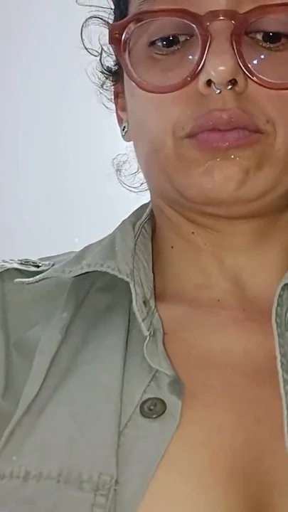 Eşcinsel komşumun kocasıyla sıradan seks #266 strapon ve anal yalama. Trans rol yapma oyunu | Klip 1