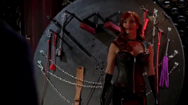 Dina Meyer - kale s02e16