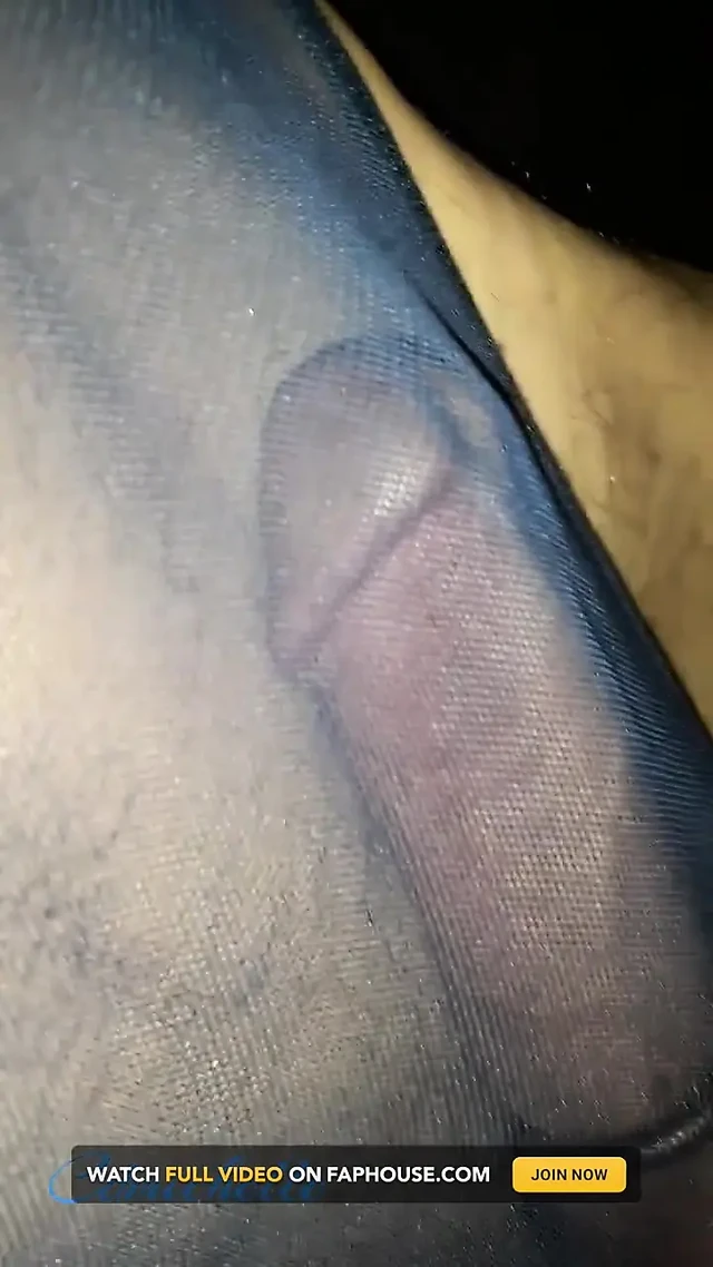 Travesti Cdmichell Mavi Bir Parça Tulum Giyerek Büyük Döl Boşaltıyor