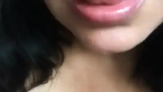 İyi bir yarak emmek istiyorum, biri bana kendi yaraklarını ödünç verebilir mi?