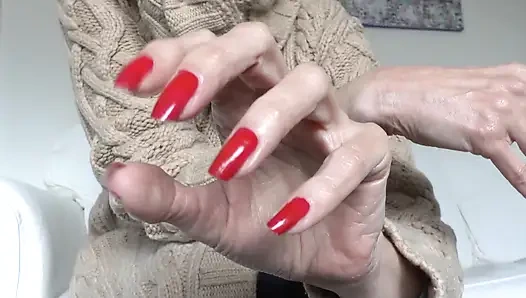 Parmağımı göğsünde hisset, kaşıma, Lady Victoria Valente