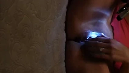 yalamak benim tatlı büyük kedi