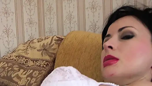 Bu benim İtalyan maceram... Ve maceran. Lüks otelimde makyaj ve takılarımla doluyum