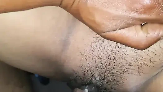 Nepalli küçük gelgit amcık iyi titreşimler