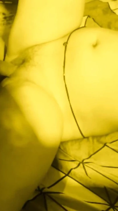 Patronum seksi karım büyük siyah yarağımla amını sikmemi istiyor | Klip 1