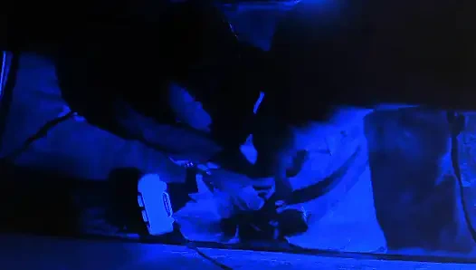 Hintli ateşli çift sikişiyor