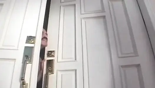 Fransız sarışın kadın yüzünü sert siktiriyor