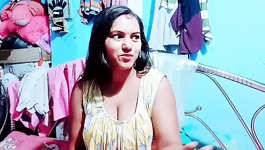 Моя горячая бхабхи застукала меня, когда я мастурбировал полностью в моей комнате