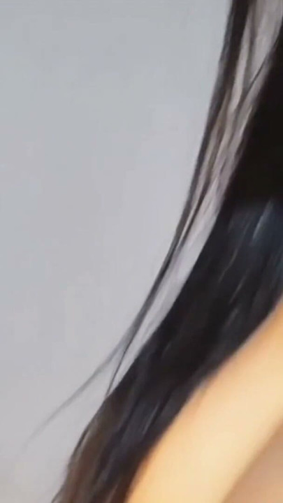 Büyük kıçlı Latina kız mutfakta yemek yapıyor ve twerk yapıyor | Bölüm 2