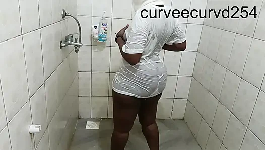Islak Twerk Yaptık Ve Emildik Ve Sikildik: Banyoda Romantizm