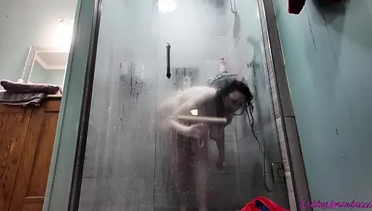 Seksi iri güzel kadın Amanda duşta azdırıyor