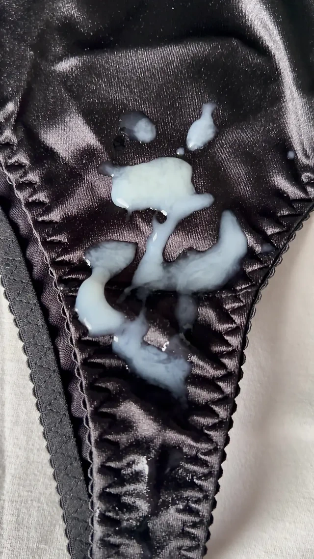 Karısının külotlarına boşalma 17