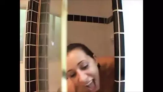 banyoda şaşırttı