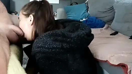 Sabah sakso şehvetli ve yarak emiyor