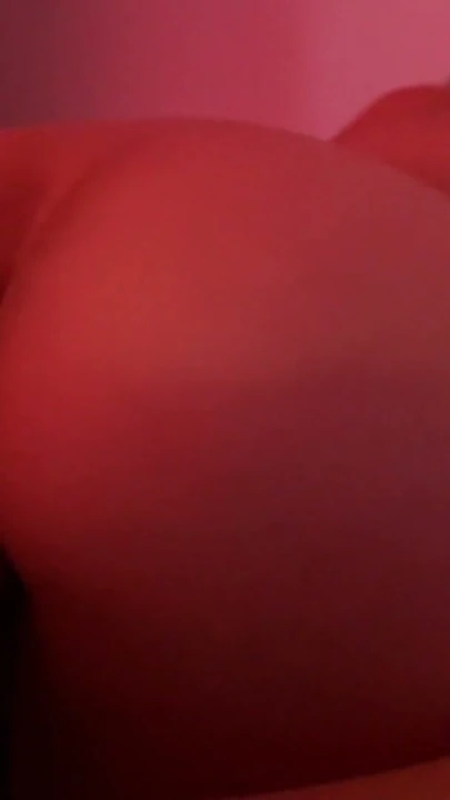 KIZ ARKADAŞIMIN EN İYİ ARKADAŞI GELİRKEN SİKMEME İZİN VERİYOR - PORNO | Bölüm 1