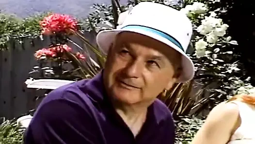 Kızıl saçlı karısı piknikte berbat