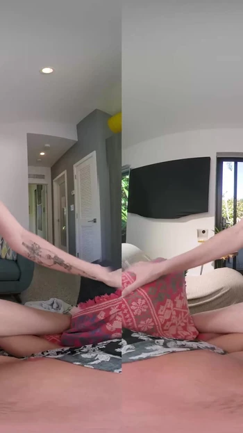 Эмоциональный момент из "BaDoinkVR мисс Lucy Foxx настолько извращенная и фистинг, что он удивил тебя"