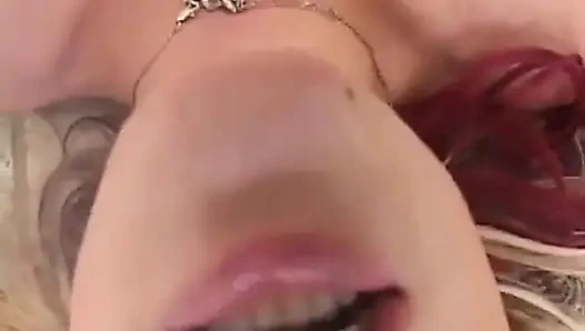 Ateşli yarak sahnesi için tükenmiş deliklerde Jessica Rizzo yapımı 02