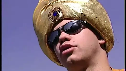 Büyük göğüsler sikişiyor - ABD'de saldırı!! - Cilt. #07