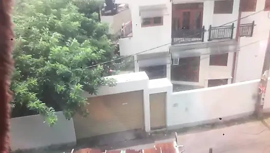 Üvey anne parti elbisesi emiyor