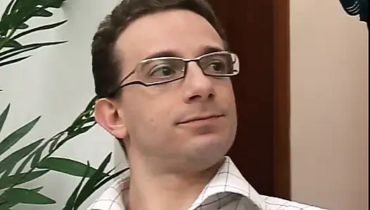 Büyük memeli sarışın sadece götten seviyor