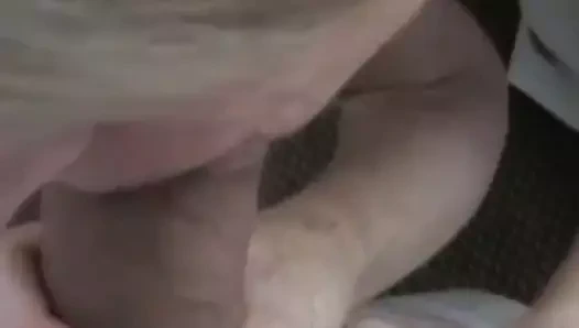 Melanie yarağını emiyor