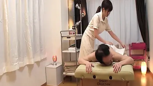 Asyalı kıllı amcıklı sahne 4_asian masöz müşteriyle sert sikişiyor