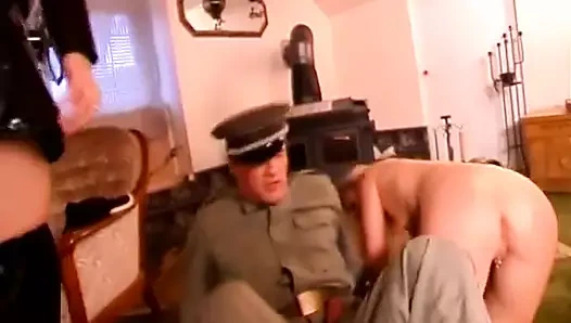 üçlü grup seks karşılıklı orgazmlara yol açıyor