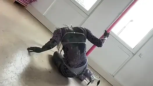 I am dancing on the pole for you !