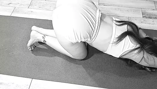 Koç sarışını övdü ve taş cıvatasını amına soktu